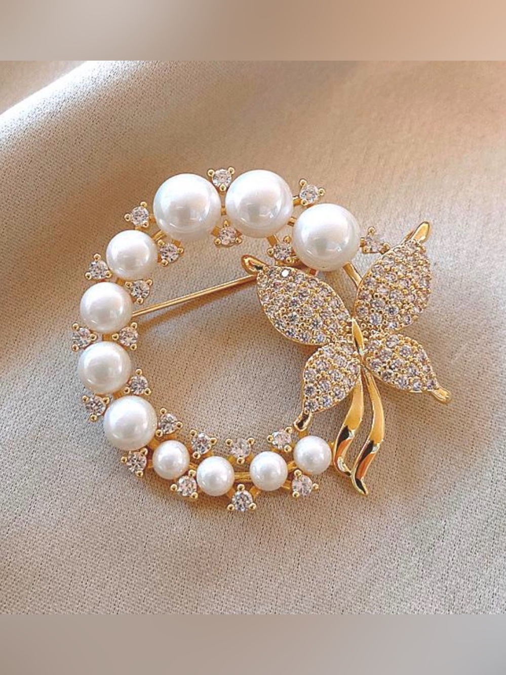 Brooch Enchanted Monarch Pearl Wreath Butterfly |Pavé Crystal Statement Pin NWOT